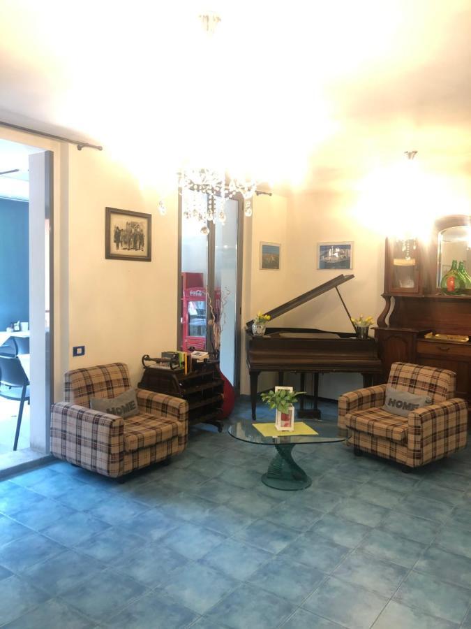 Albergo Ristorante Pomodoro 奥梅尼亚 外观 照片
