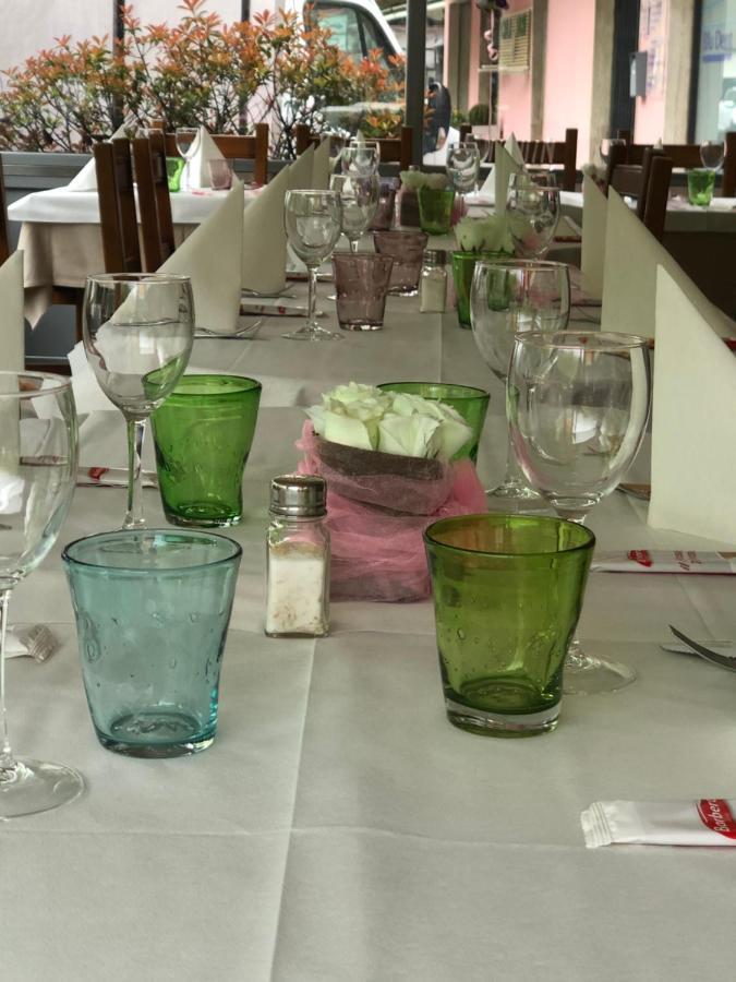 Albergo Ristorante Pomodoro 奥梅尼亚 外观 照片