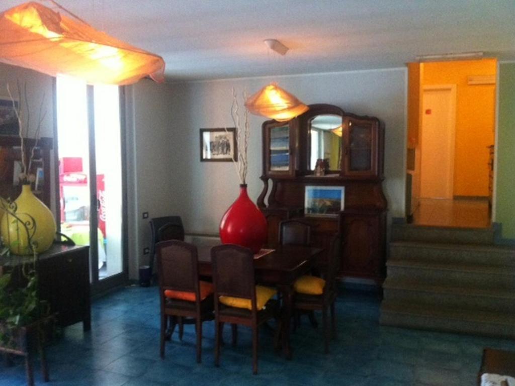 Albergo Ristorante Pomodoro 奥梅尼亚 外观 照片